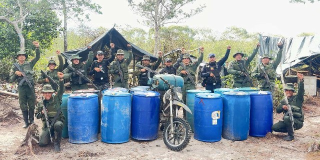 fanb desmantela dos campamentos tancol