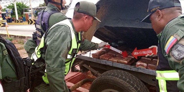 fanb incauta más de 50 kg de droga en falcón